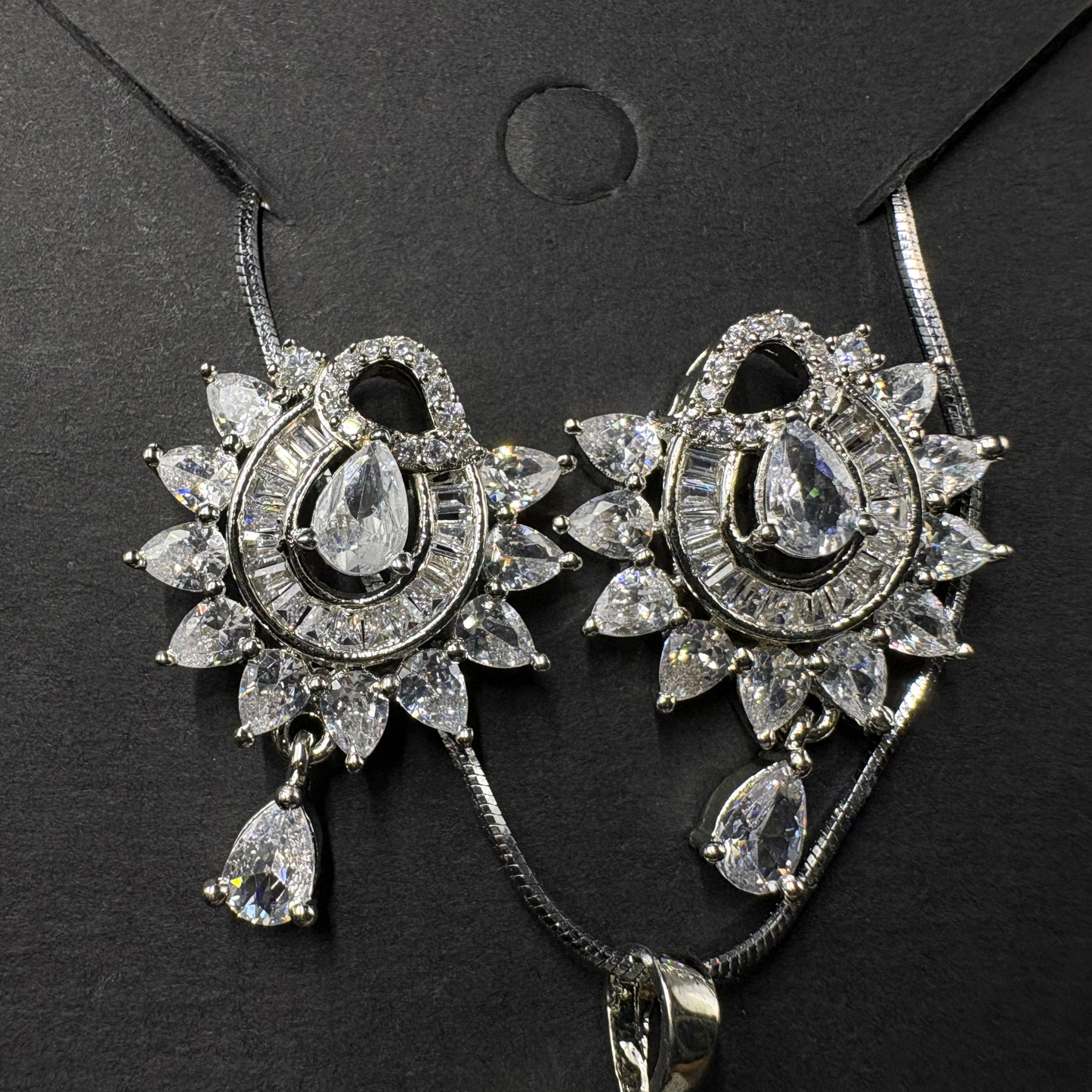 Celestial Teardrop - The Diamond Radiance Set