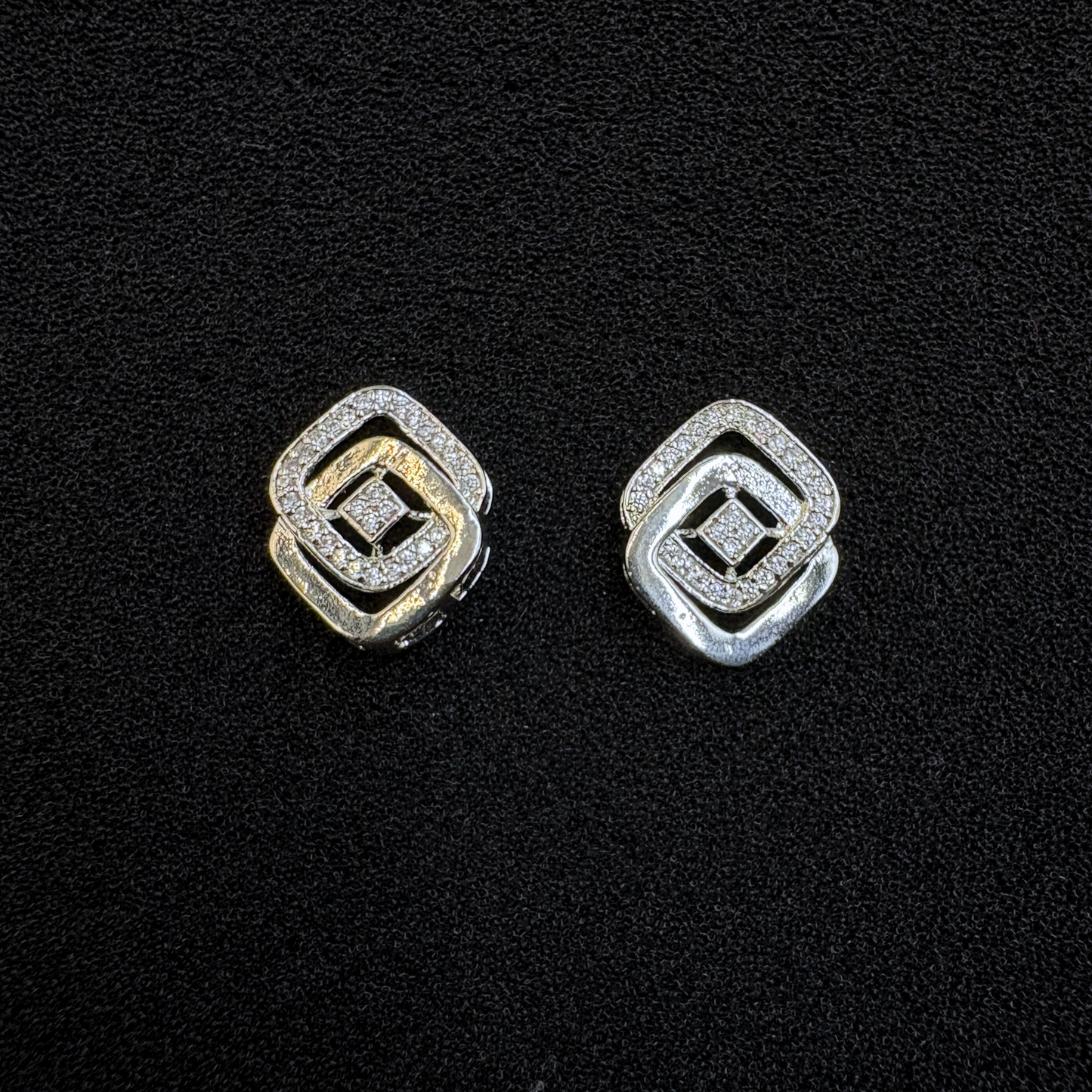 Triveni Square Pendant Set