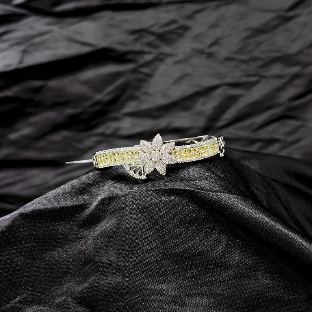 Kanaka Phool - The Golden Bloom Cuff