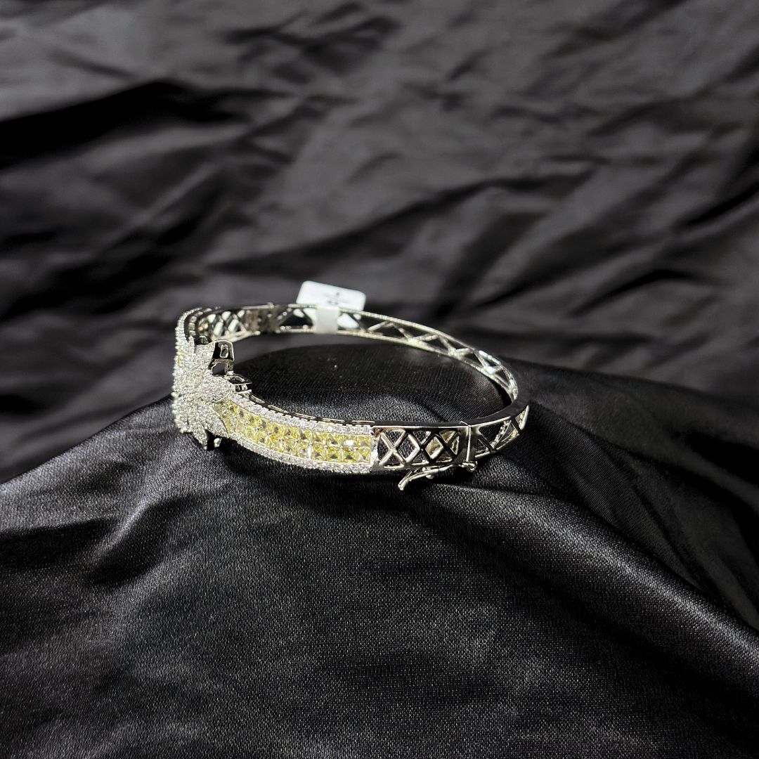 Kanaka Phool - The Golden Bloom Cuff