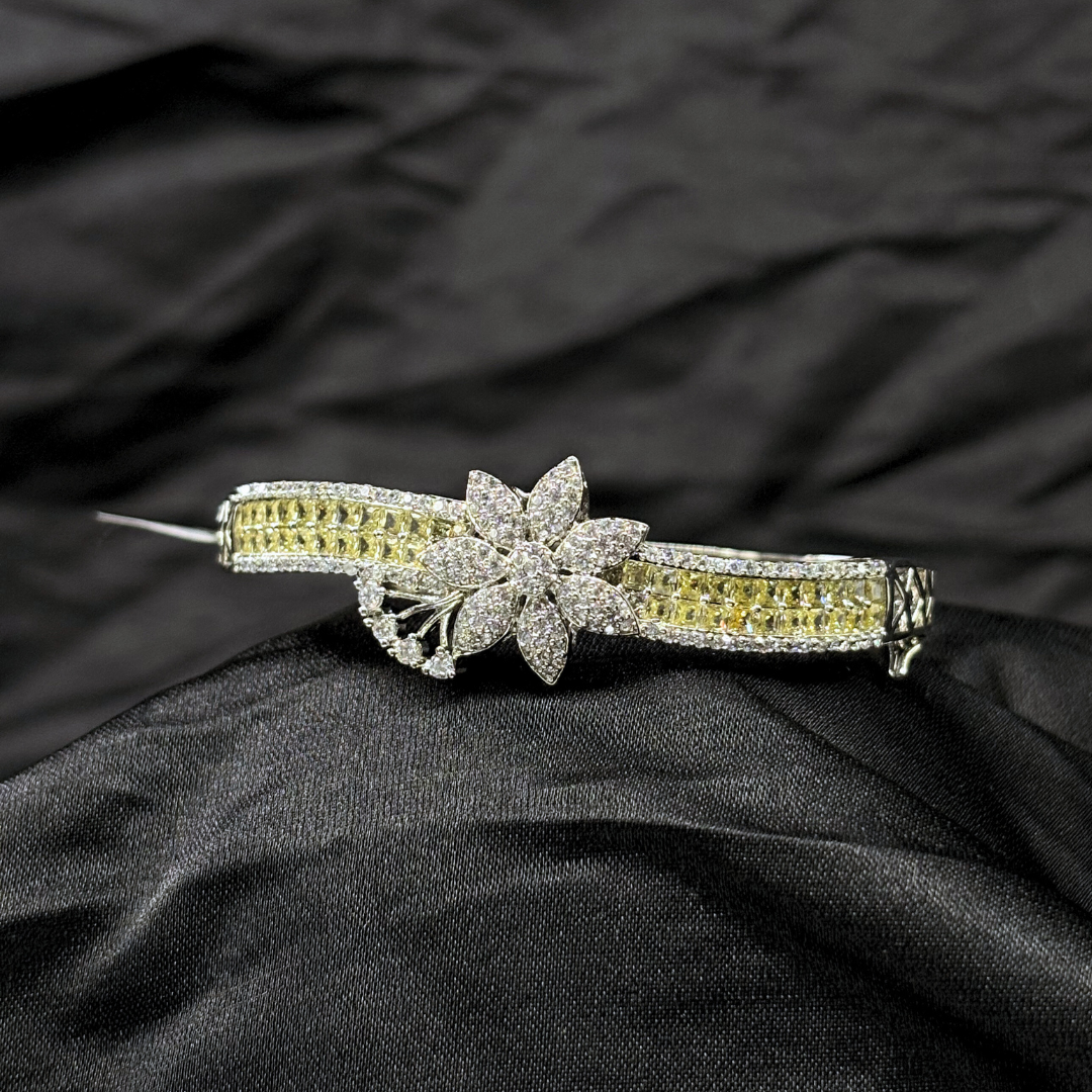 Kanaka Phool - The Golden Bloom Cuff