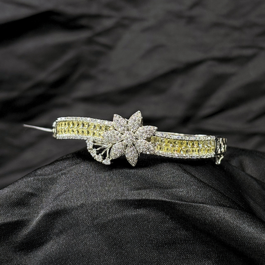 Kanaka Phool - The Golden Bloom Cuff