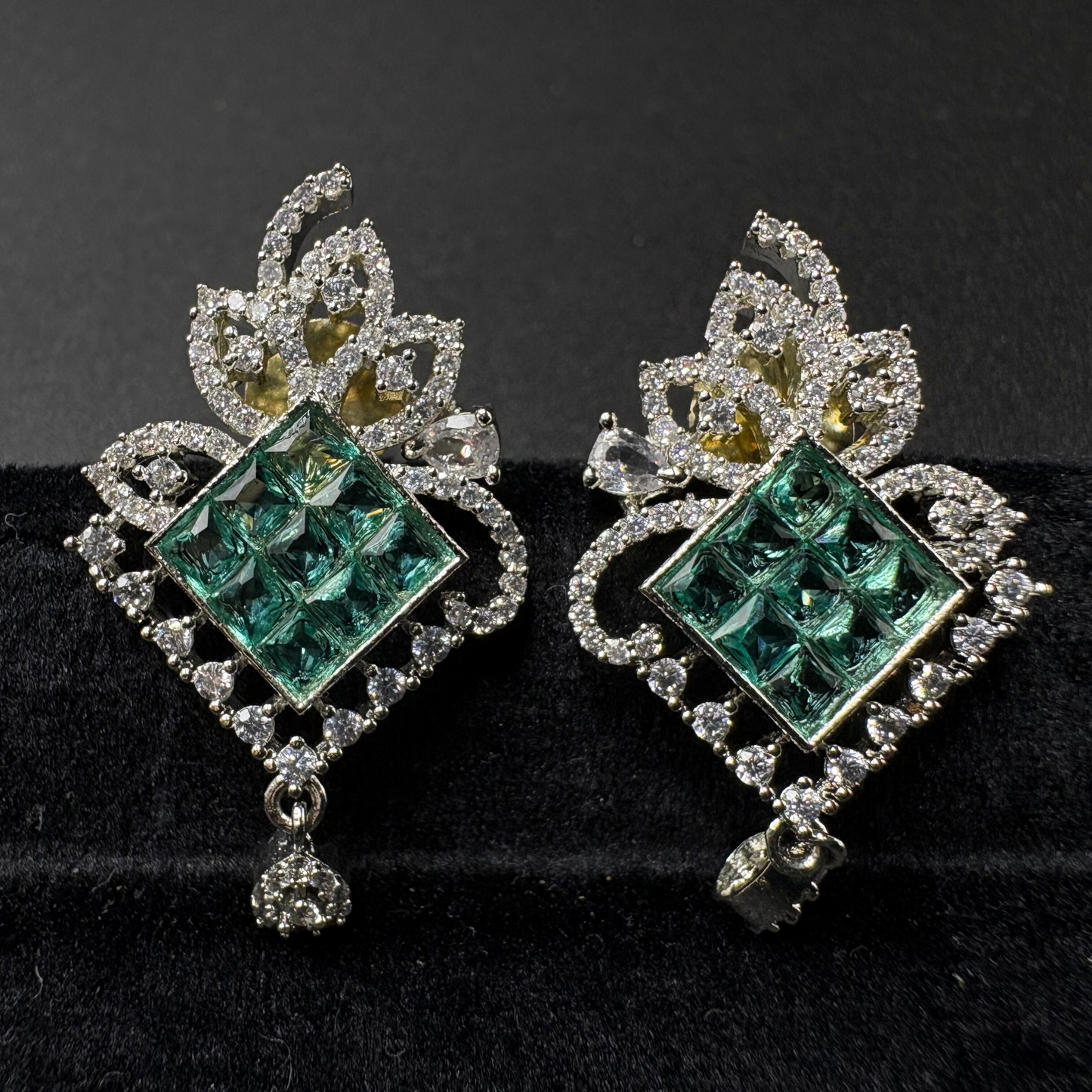 Noor-E-Zewar - The Royal Radiance Set