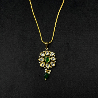 Emerald Noor - The Regal Kundan Set