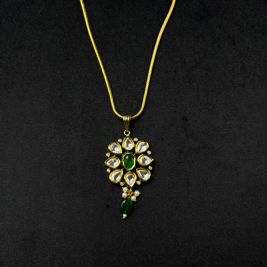 Emerald Noor - The Regal Kundan Set