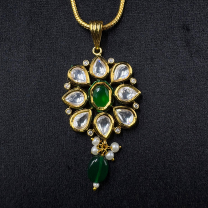 Emerald Noor - The Regal Kundan Set