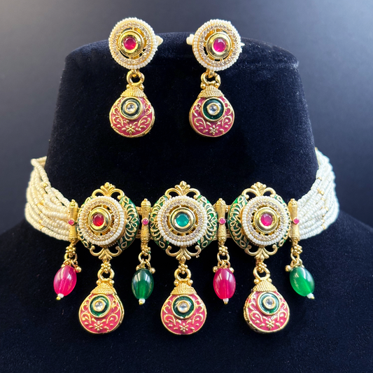 Choker with Pearl Studded Tikdas