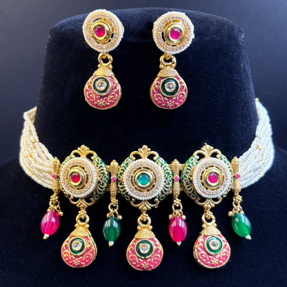 Choker with Pearl Studded Tikdas