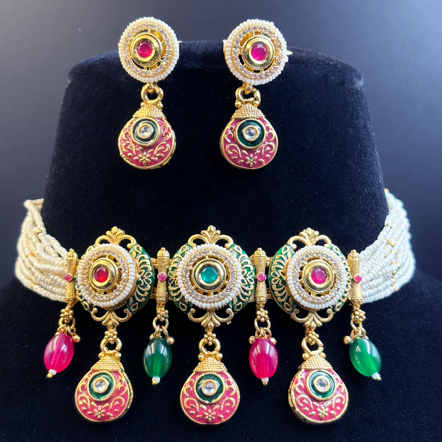 Choker with Pearl Studded Tikdas