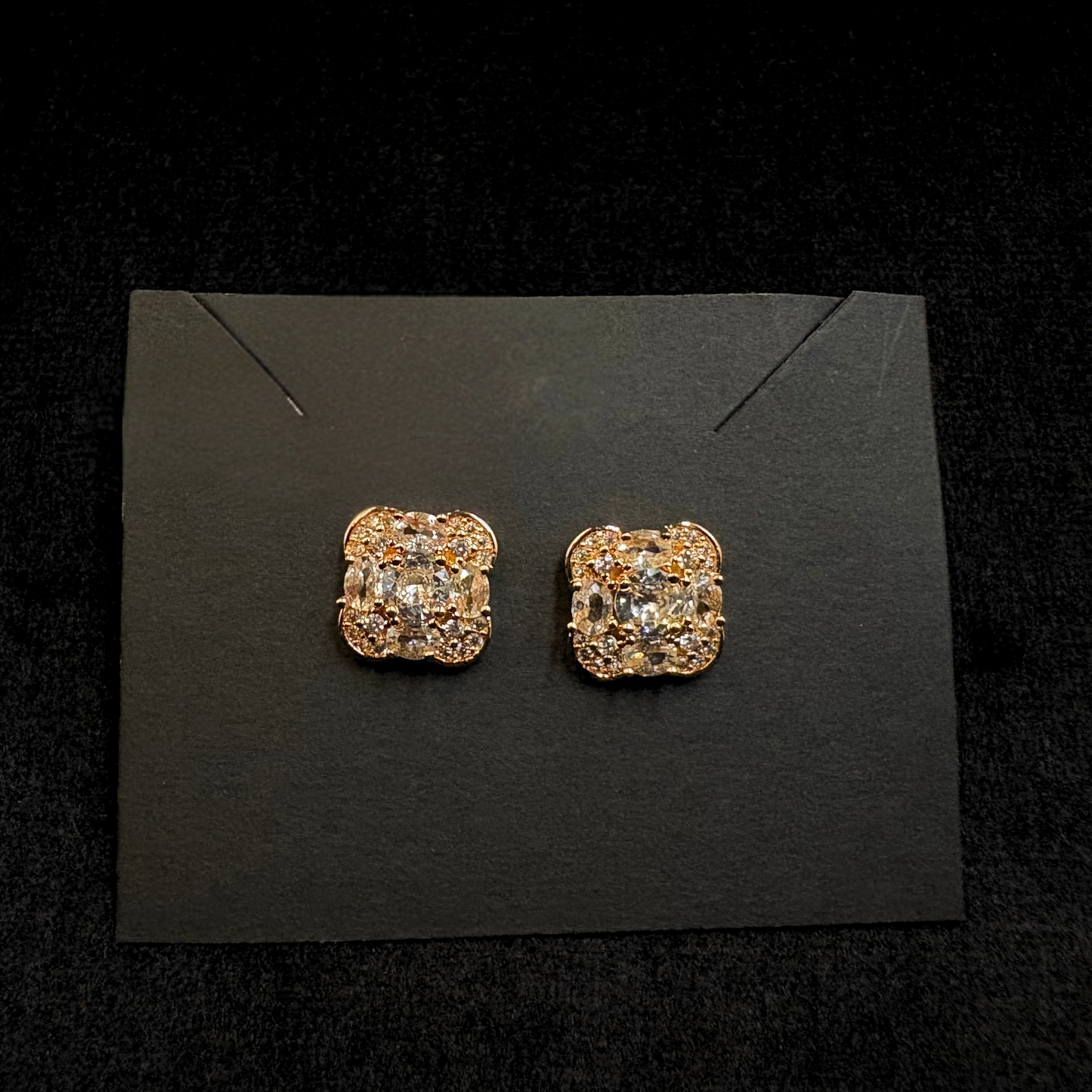 Kusuma Studs
