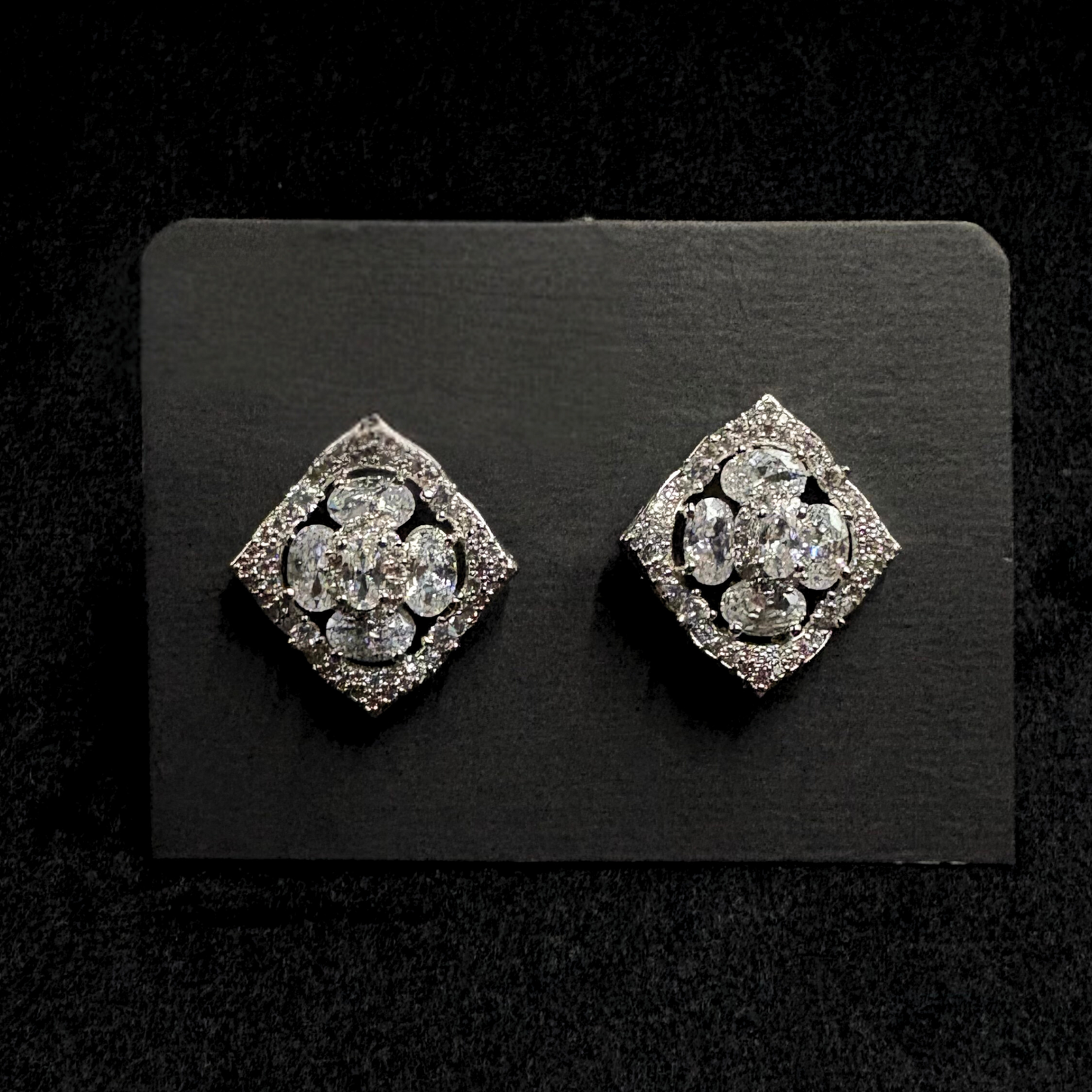 Ratna Manjari Studs