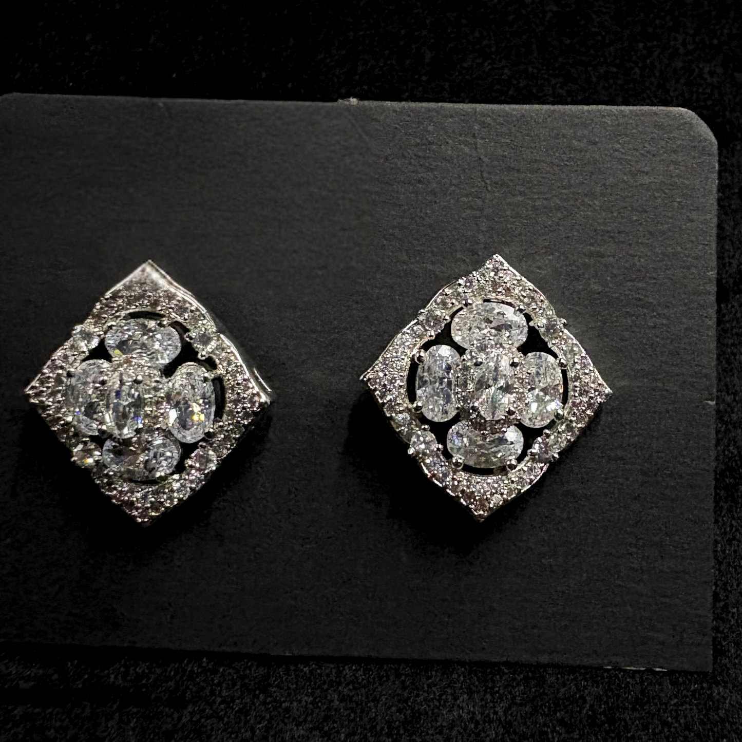 Ratna Manjari Studs
