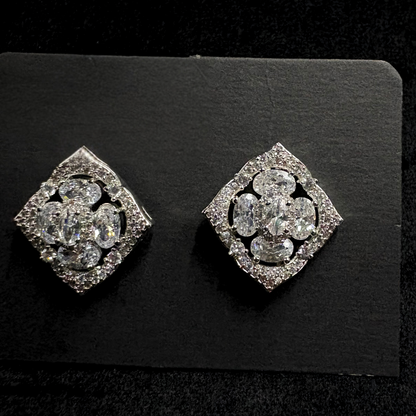 Ratna Manjari Studs