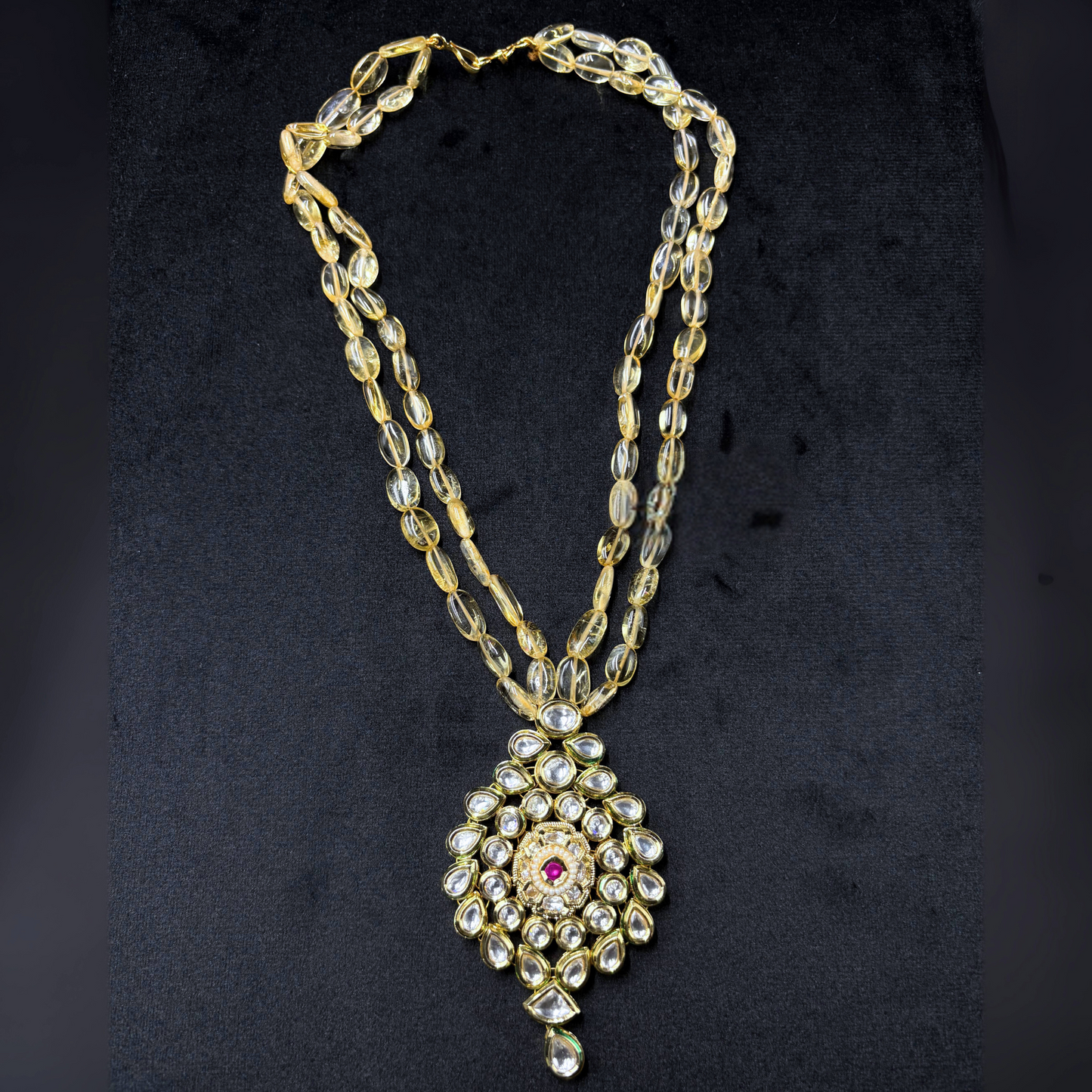 Regal Bloom - Ruby-Set Teardrop Kundan Set