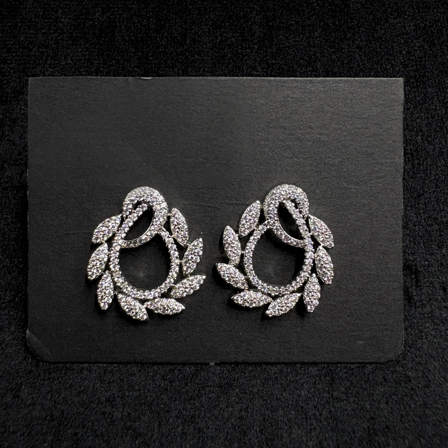 Eternal Wreath Earrings