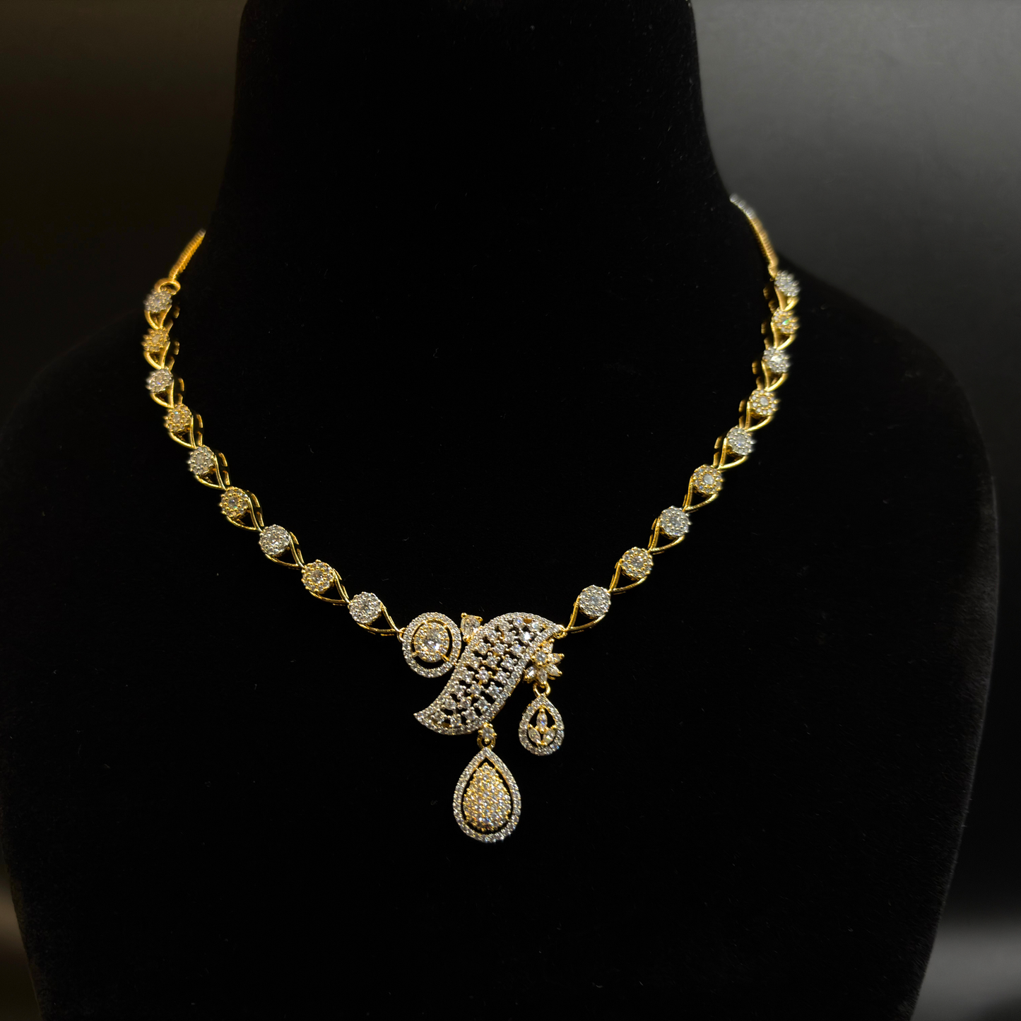 Royal Paisley Charm Necklace Set