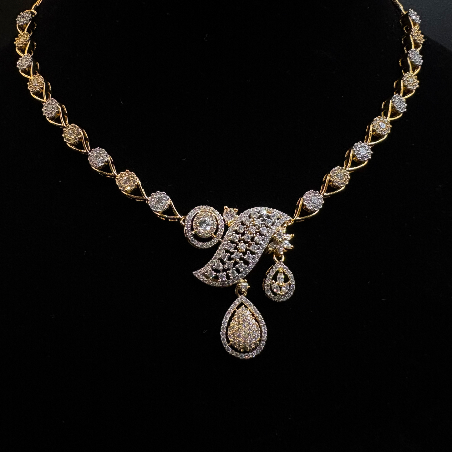 Royal Paisley Charm Necklace Set