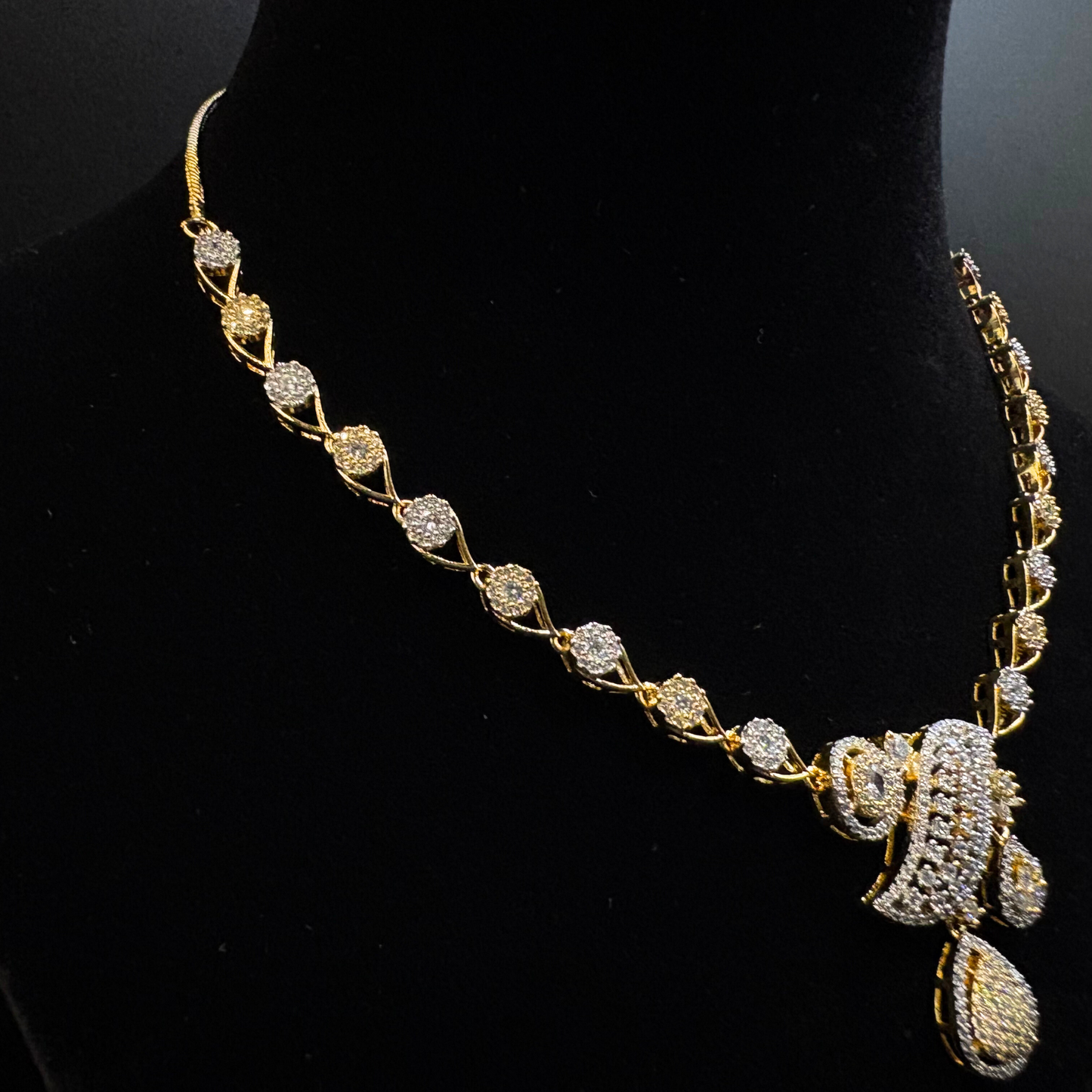 Royal Paisley Charm Necklace Set