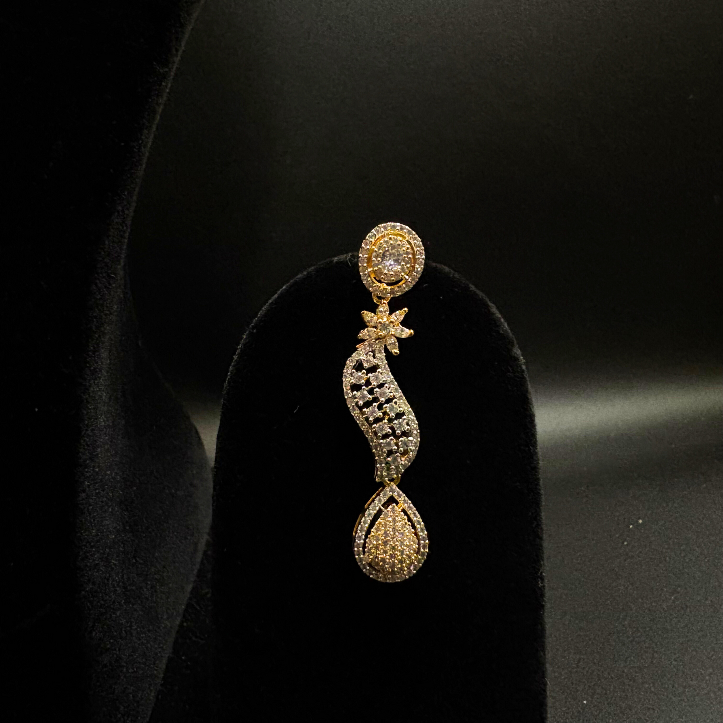 Royal Paisley Charm Necklace Set