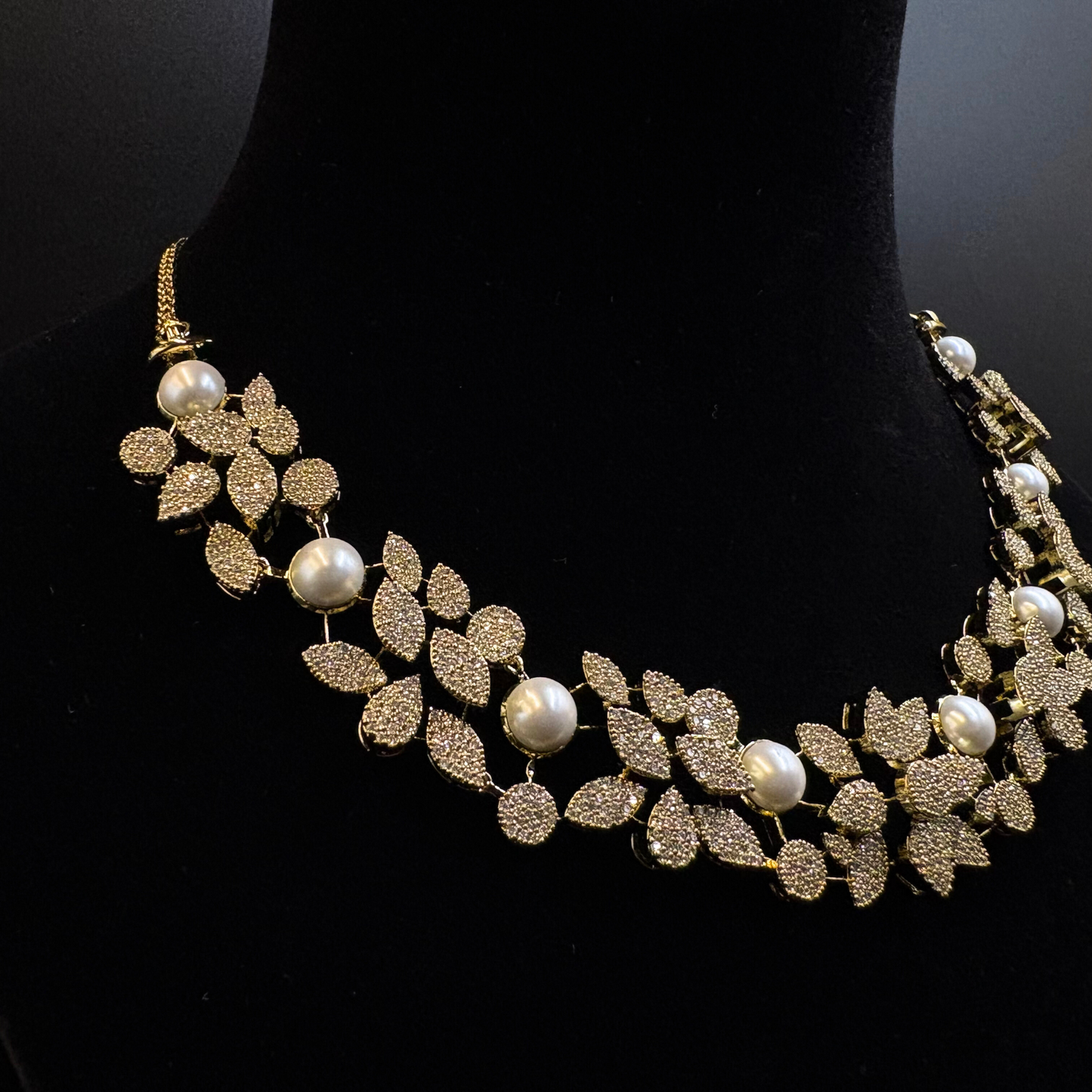 Pushpa Pearl Necklace Set