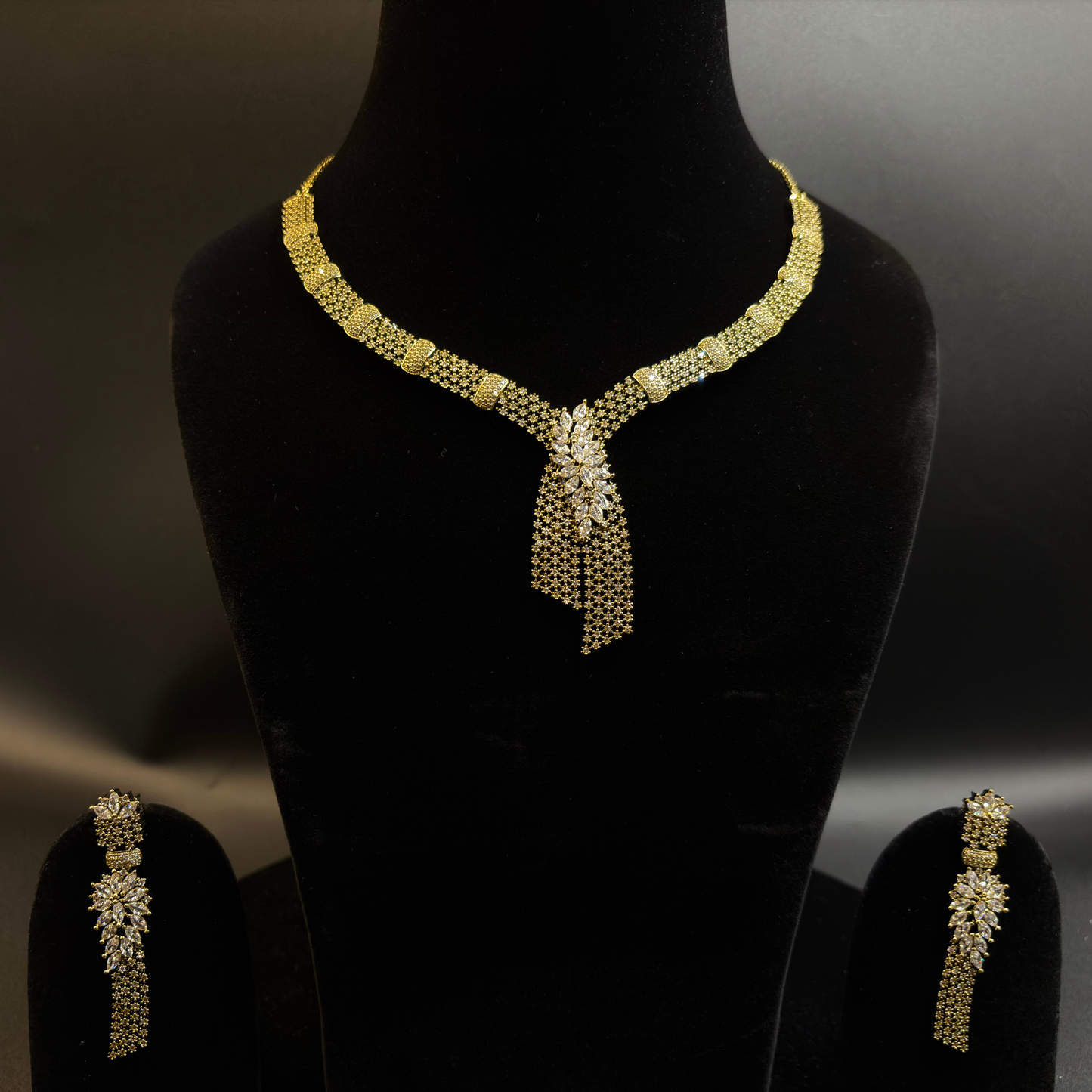 Nafasat Diamond Mesh Necklace Set