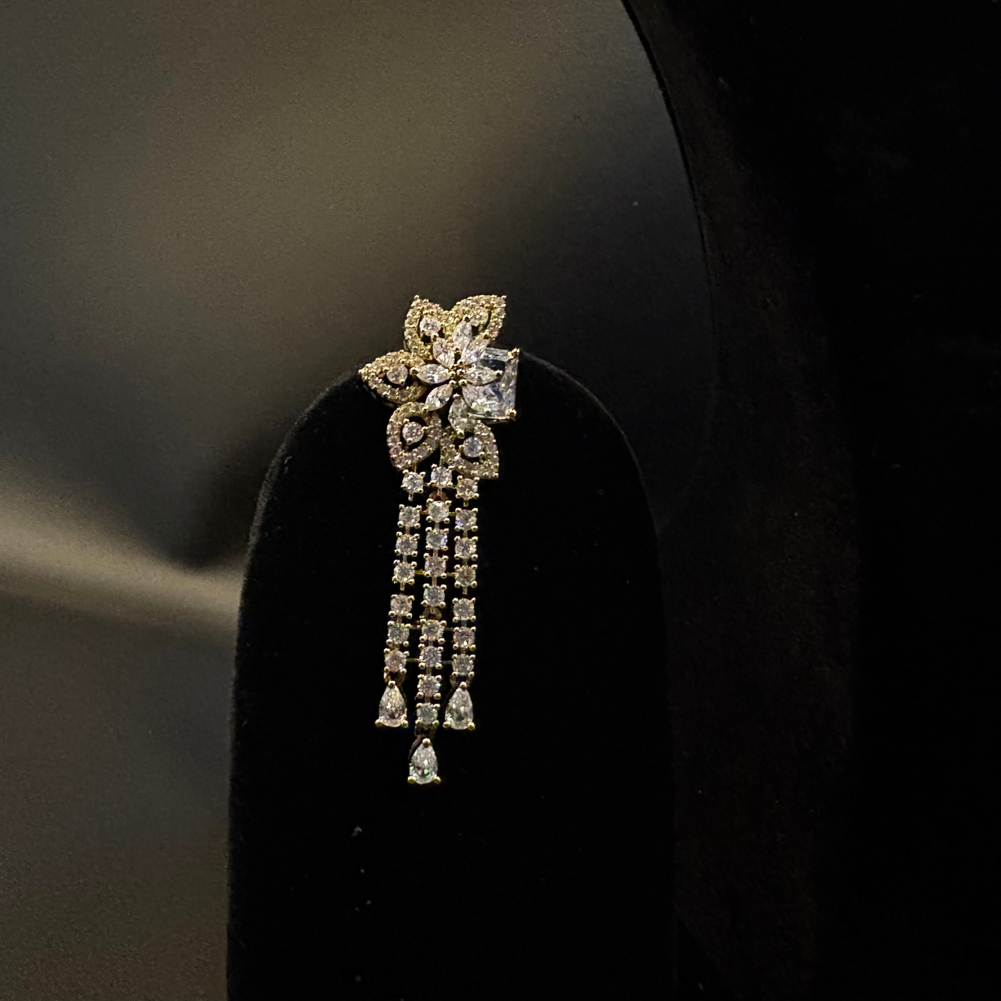 Aaradhya Floral Diamond Set