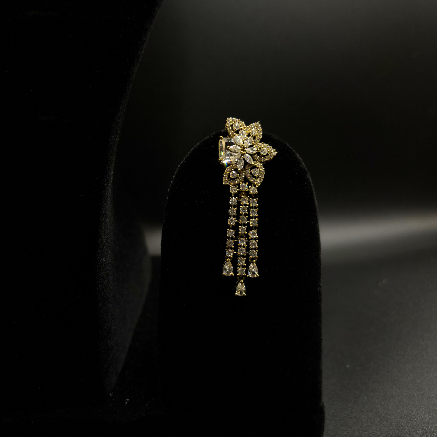 Aaradhya Floral Diamond Set