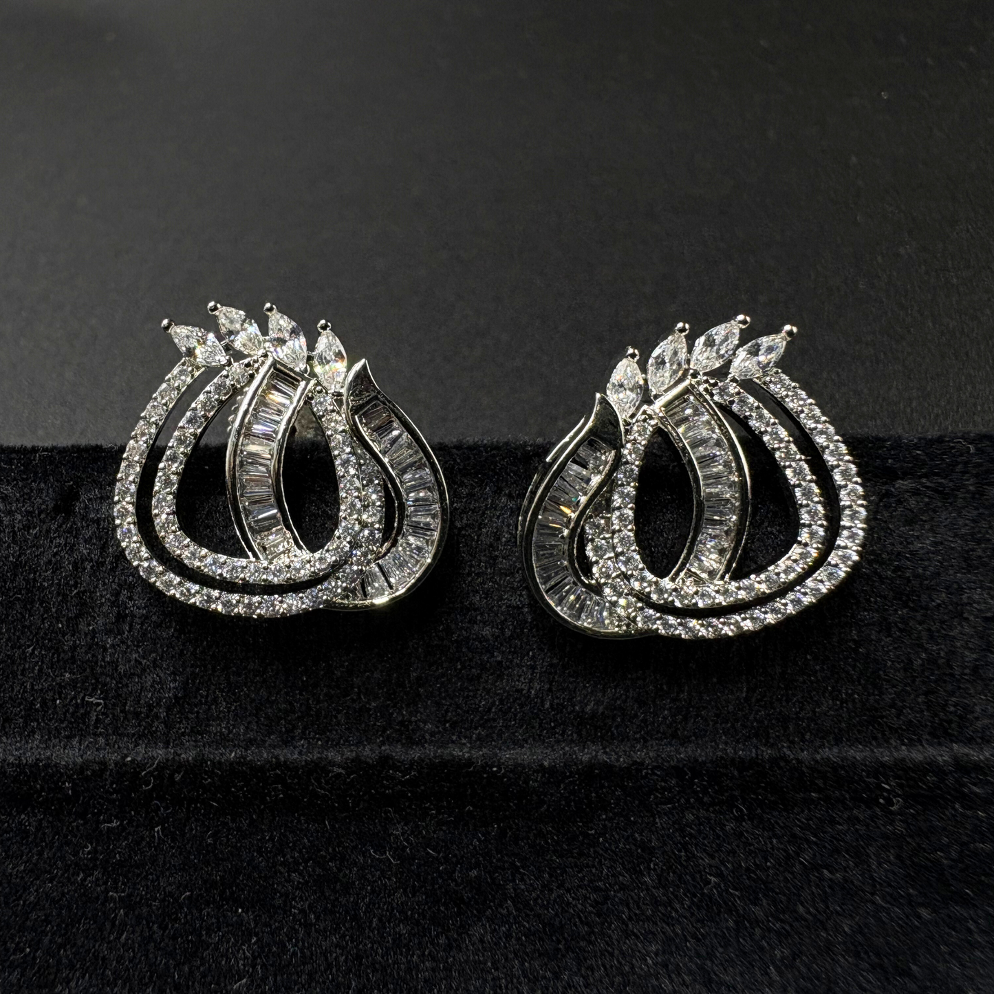 Luxe Entwine Pendant Set