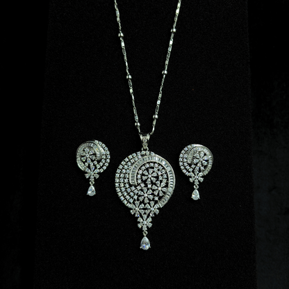 Ananya Radiant Pendant set