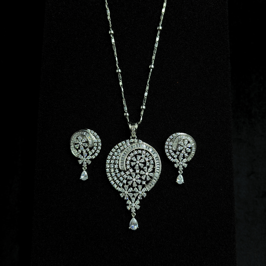 Ananya Radiant Pendant set