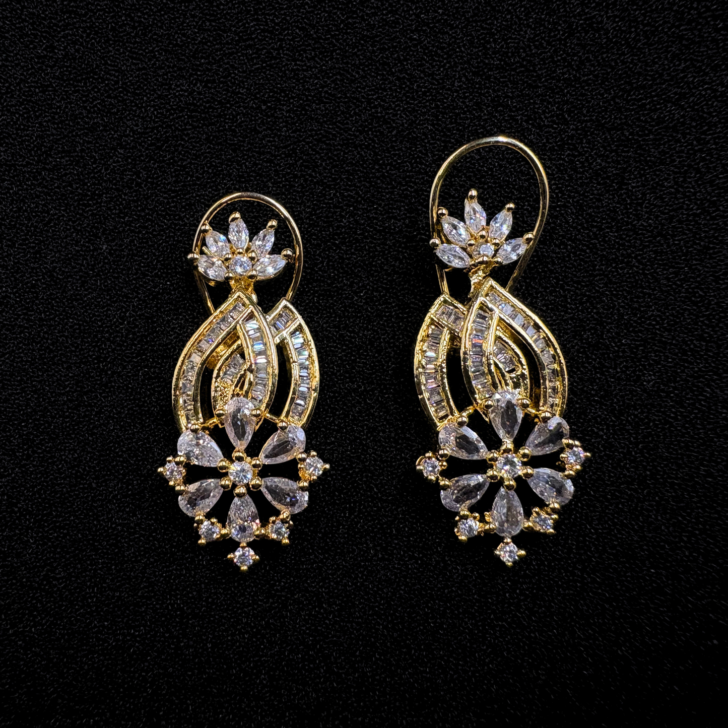 Swarna Phool Pendant Set