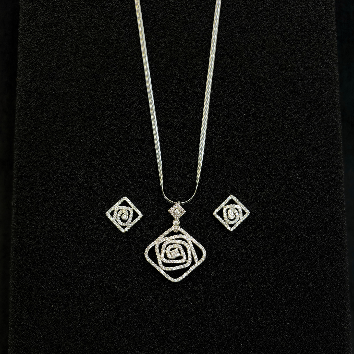 Chakra Shimmer Pendant Set