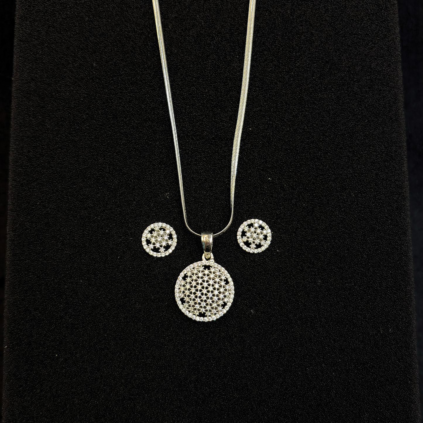 Tara Mandal Pendant set