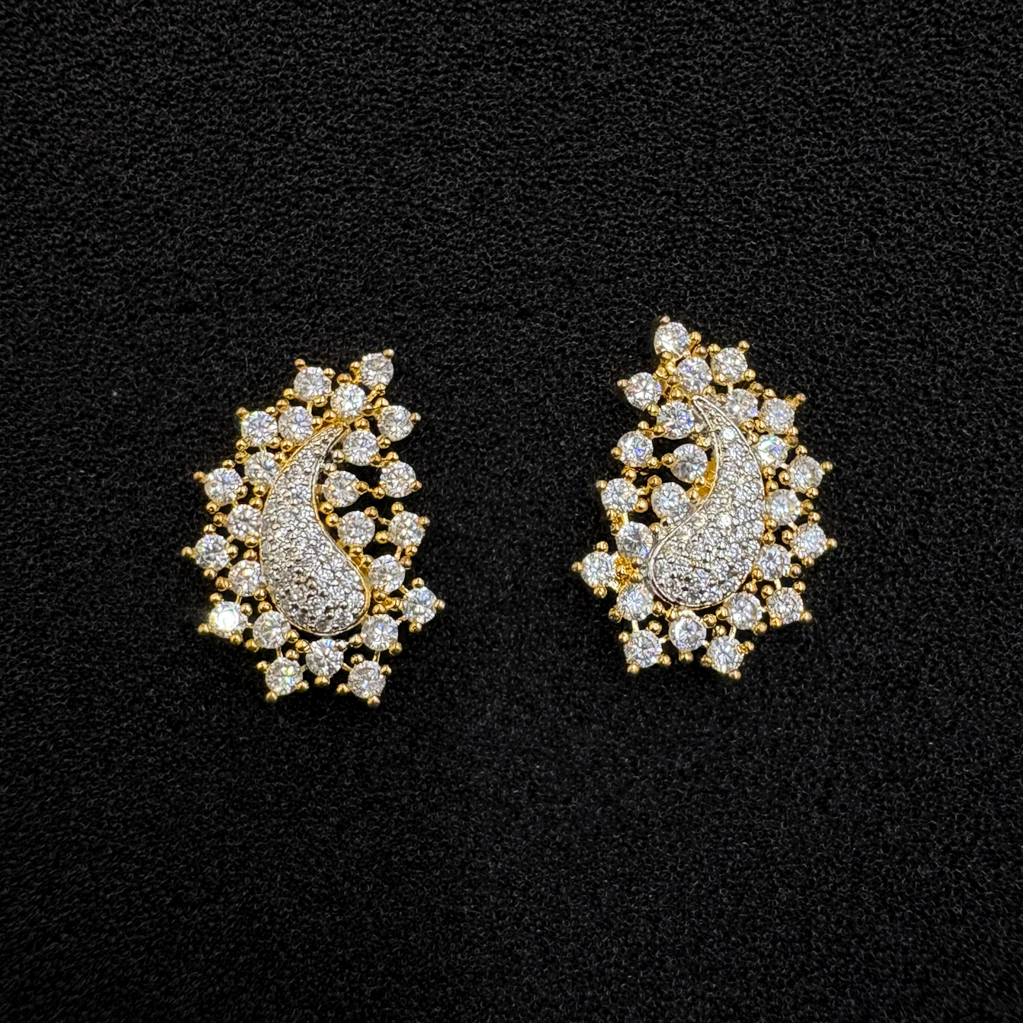 Chandrika Pendant Set