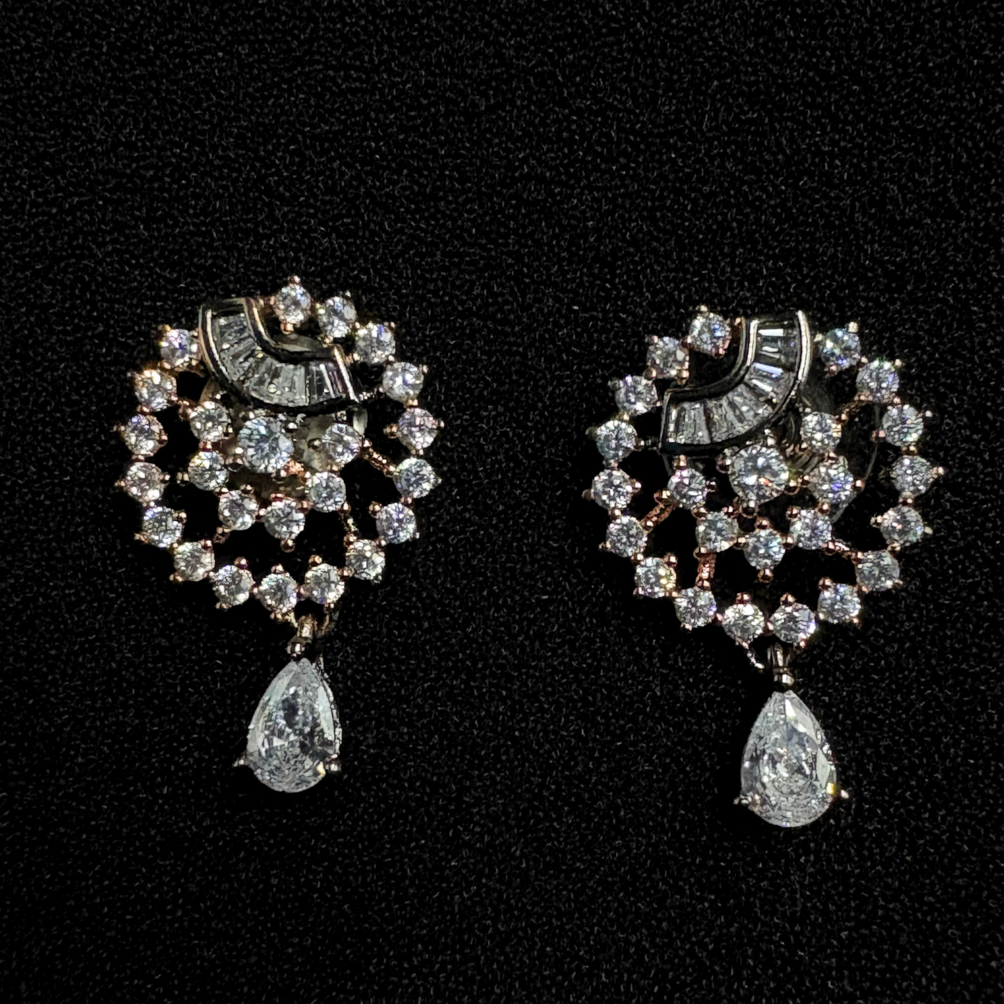 Surya Chandra Pendant Set