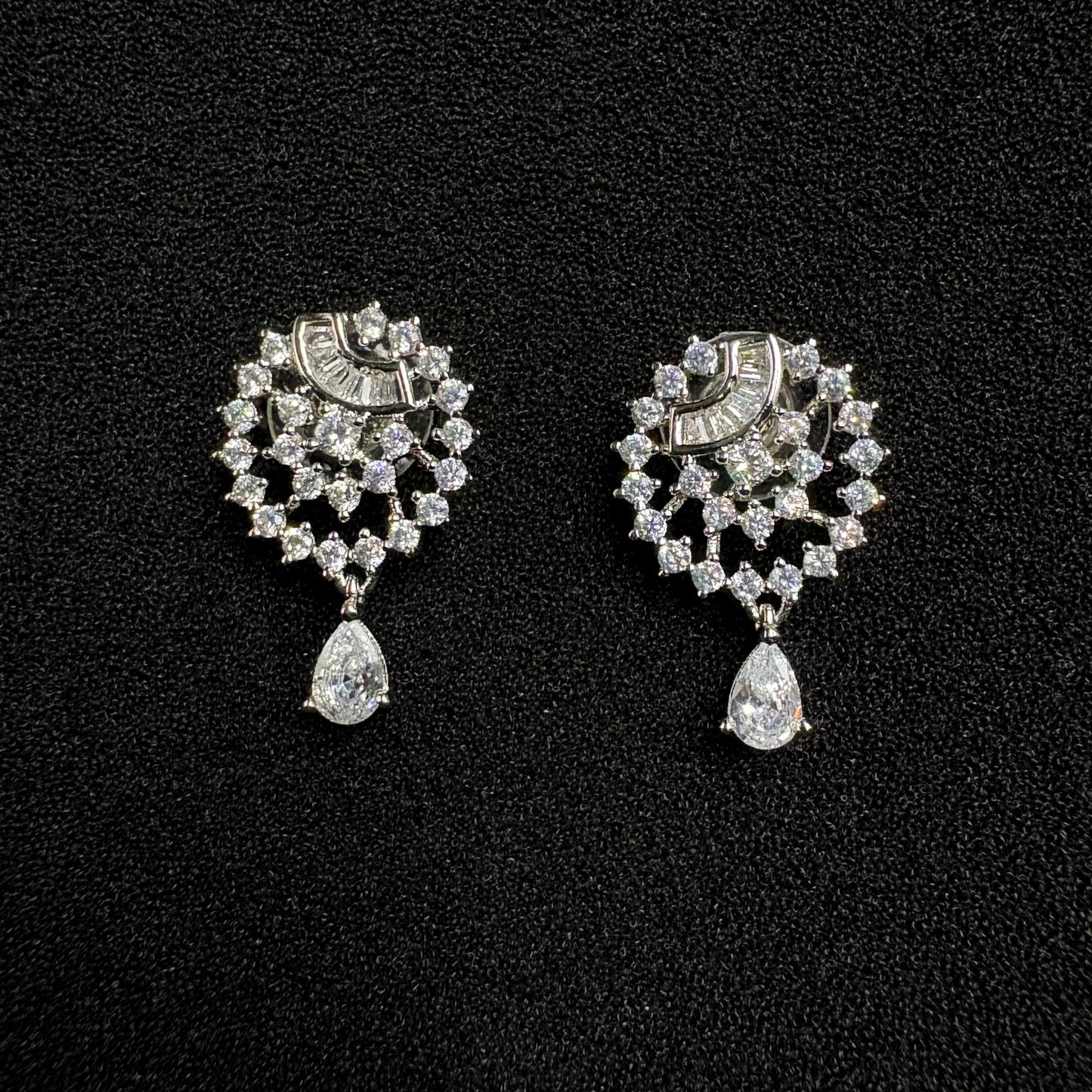 Surya Chandra Pendant Set