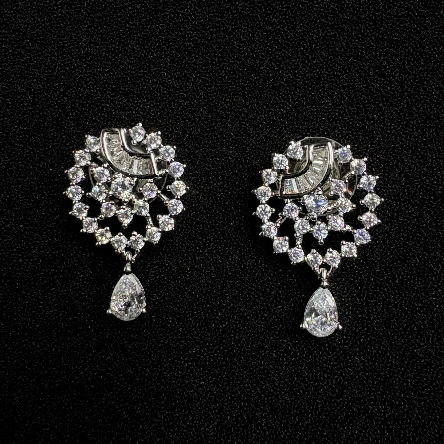 Surya Chandra Pendant Set