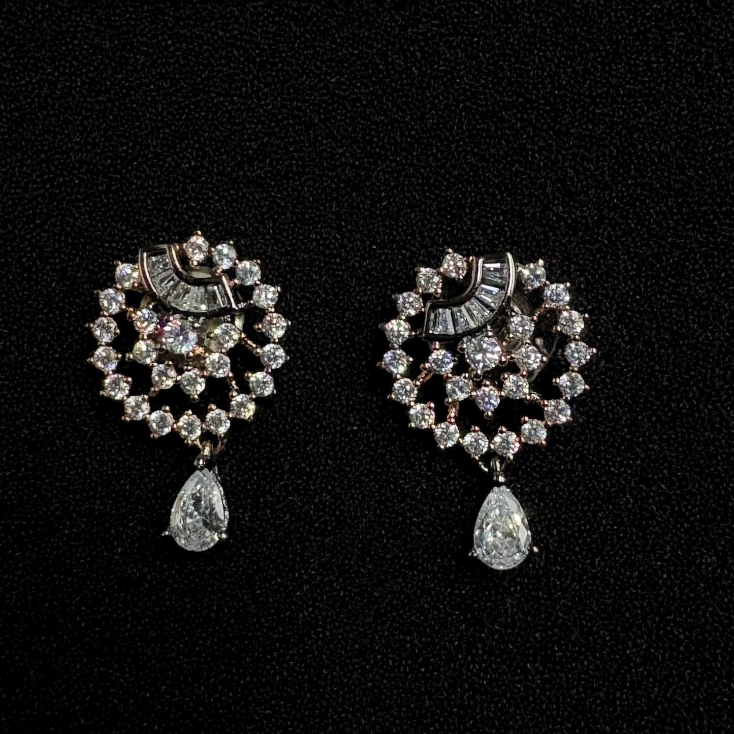 Surya Chandra Pendant Set