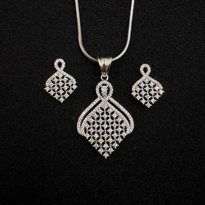 Jaali Noor Pendant Set