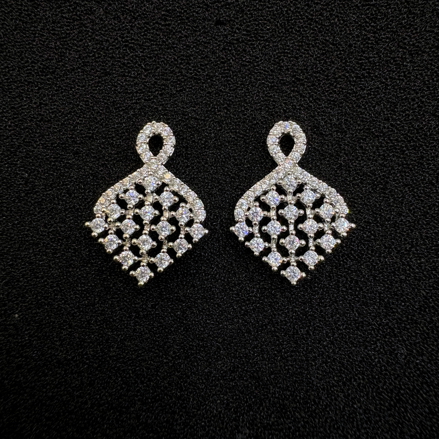 Jaali Noor Pendant Set