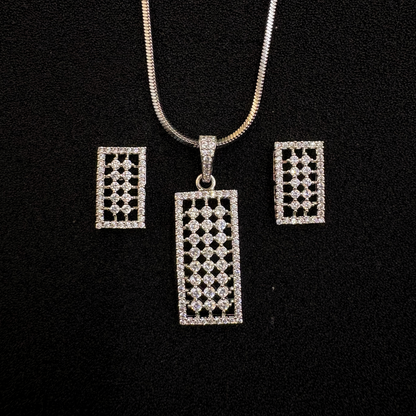 Divyam Recta Pendant Set