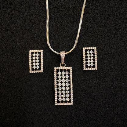 Divyam Recta Pendant Set