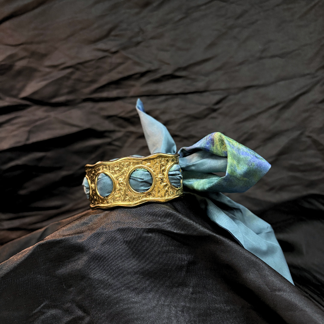 The Azul Knot Bracelet