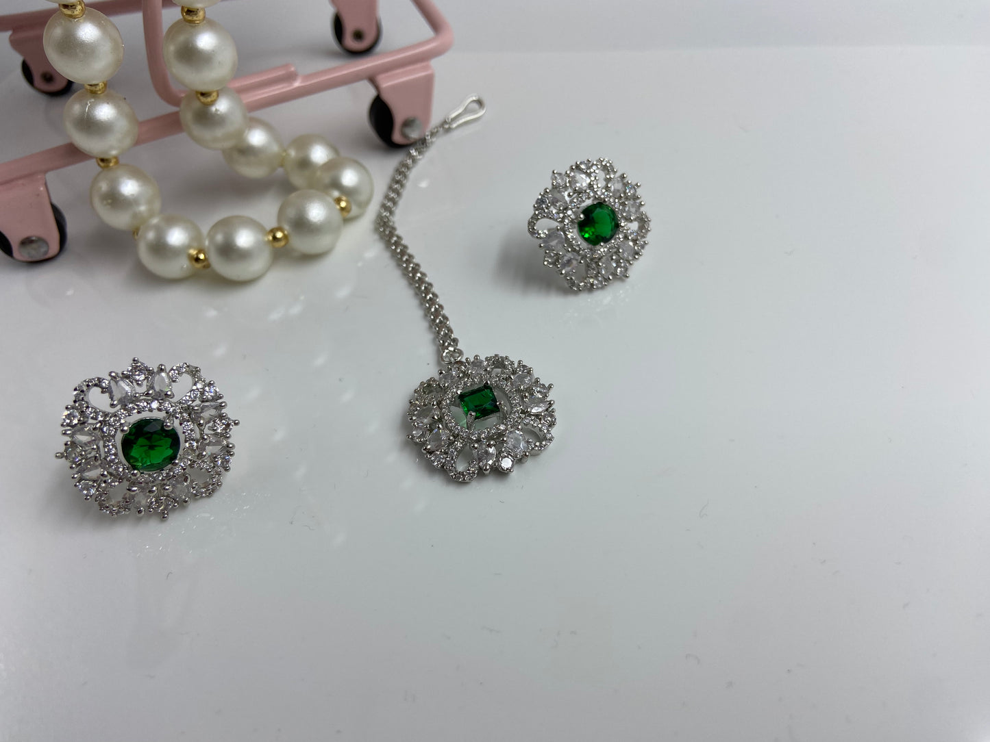 Neeta Ambani Stylish Large Necklace Set Emerald Green