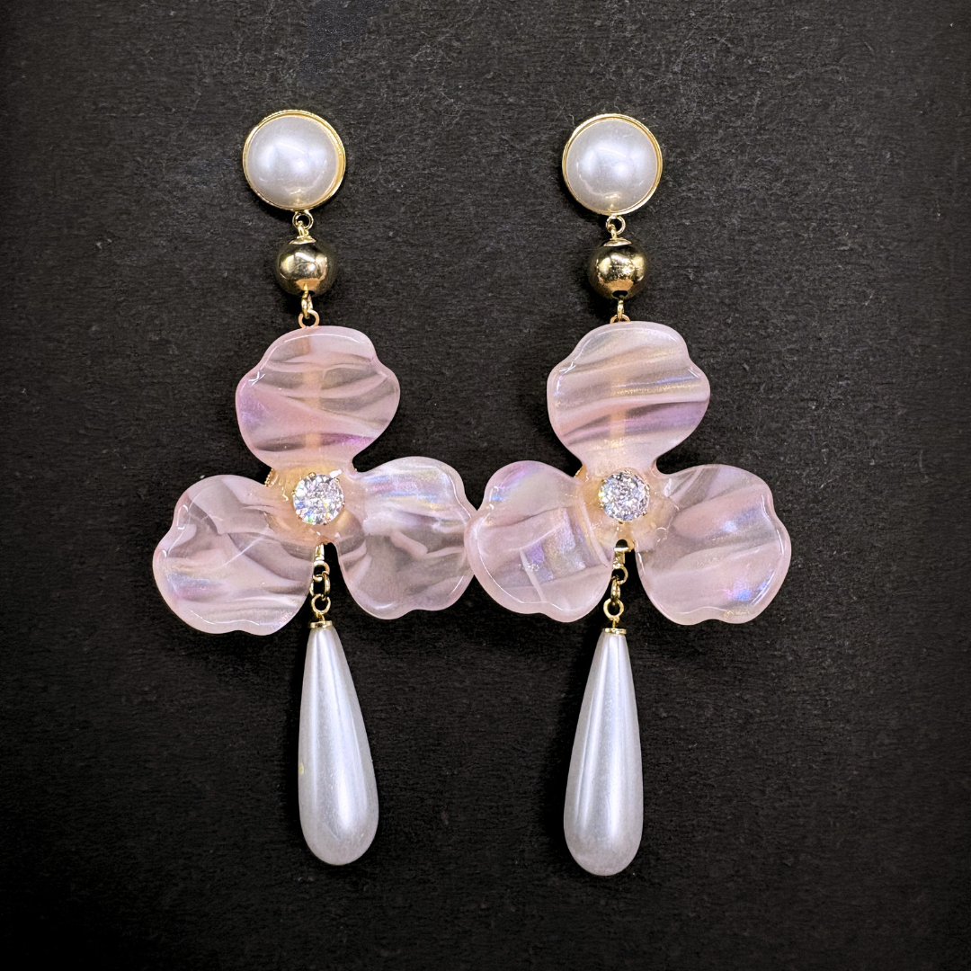 The Tri Petal Pearl Drops