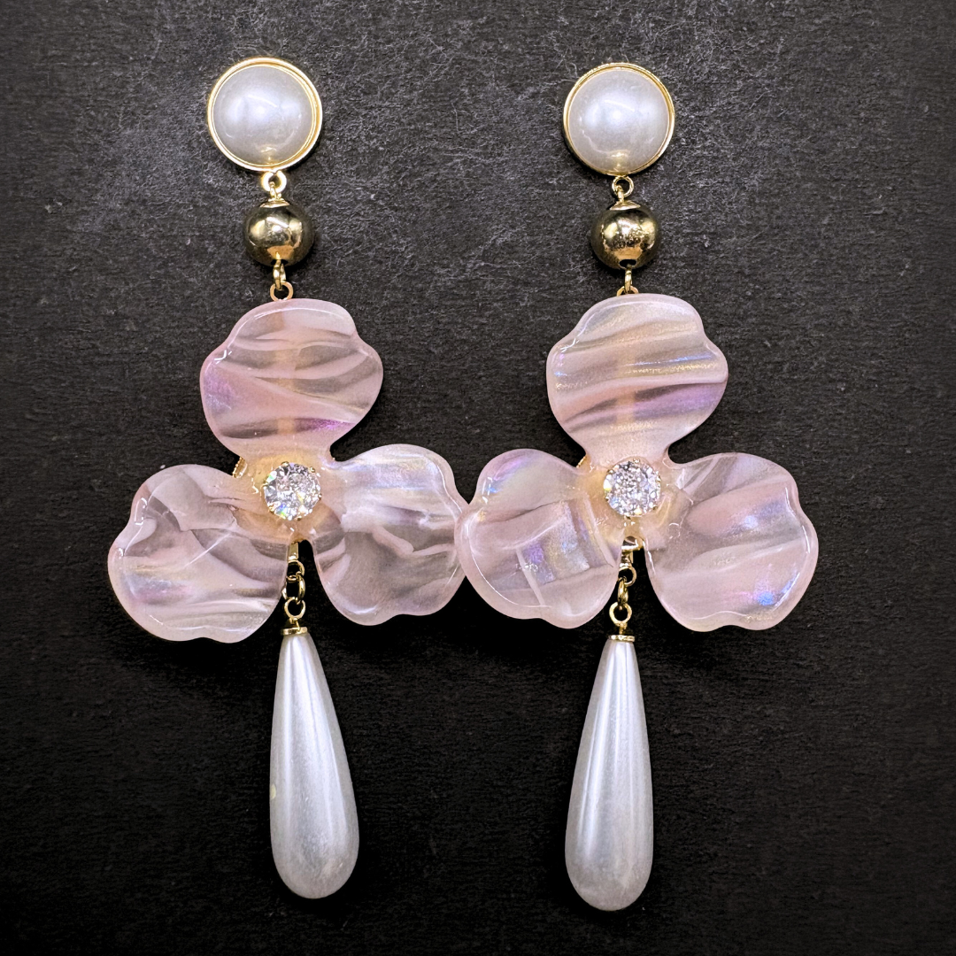 The Tri Petal Pearl Drops