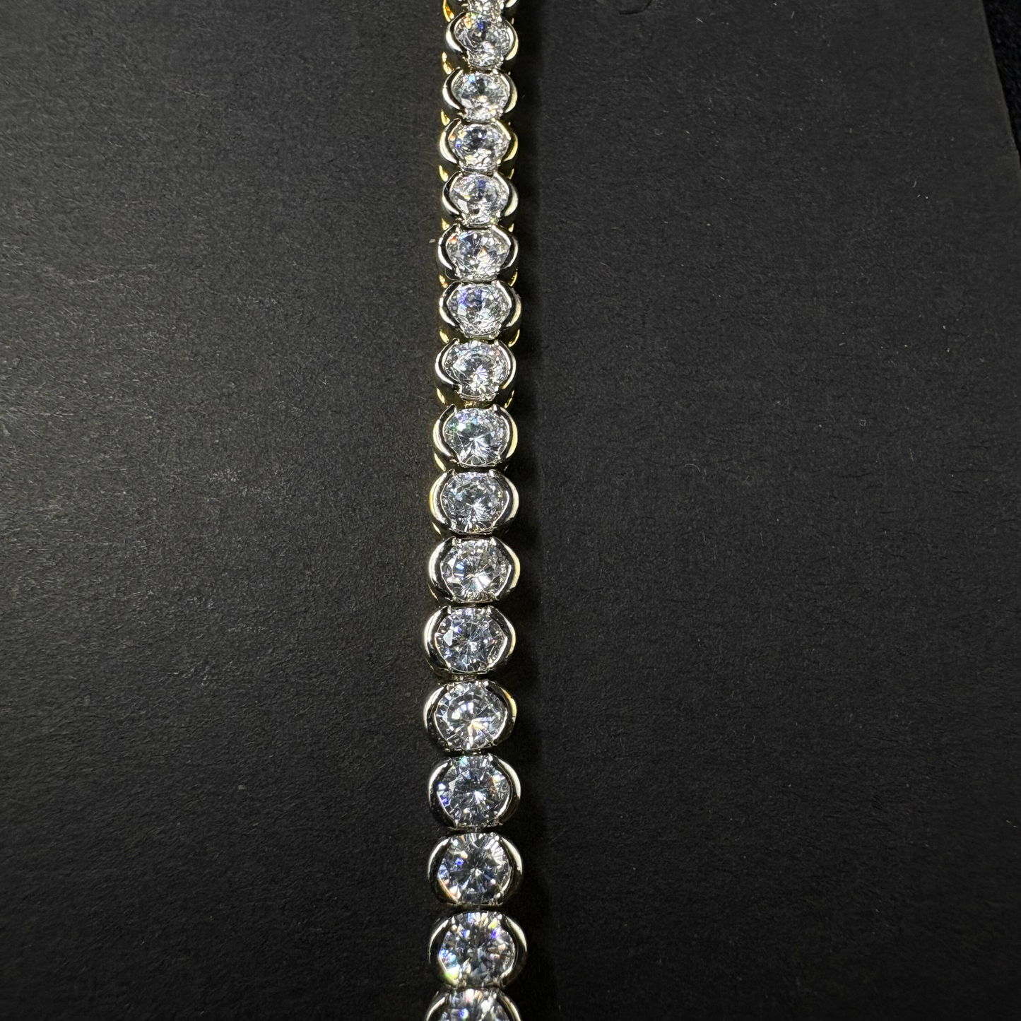Luxe Radiance Round Tennis Bracelet