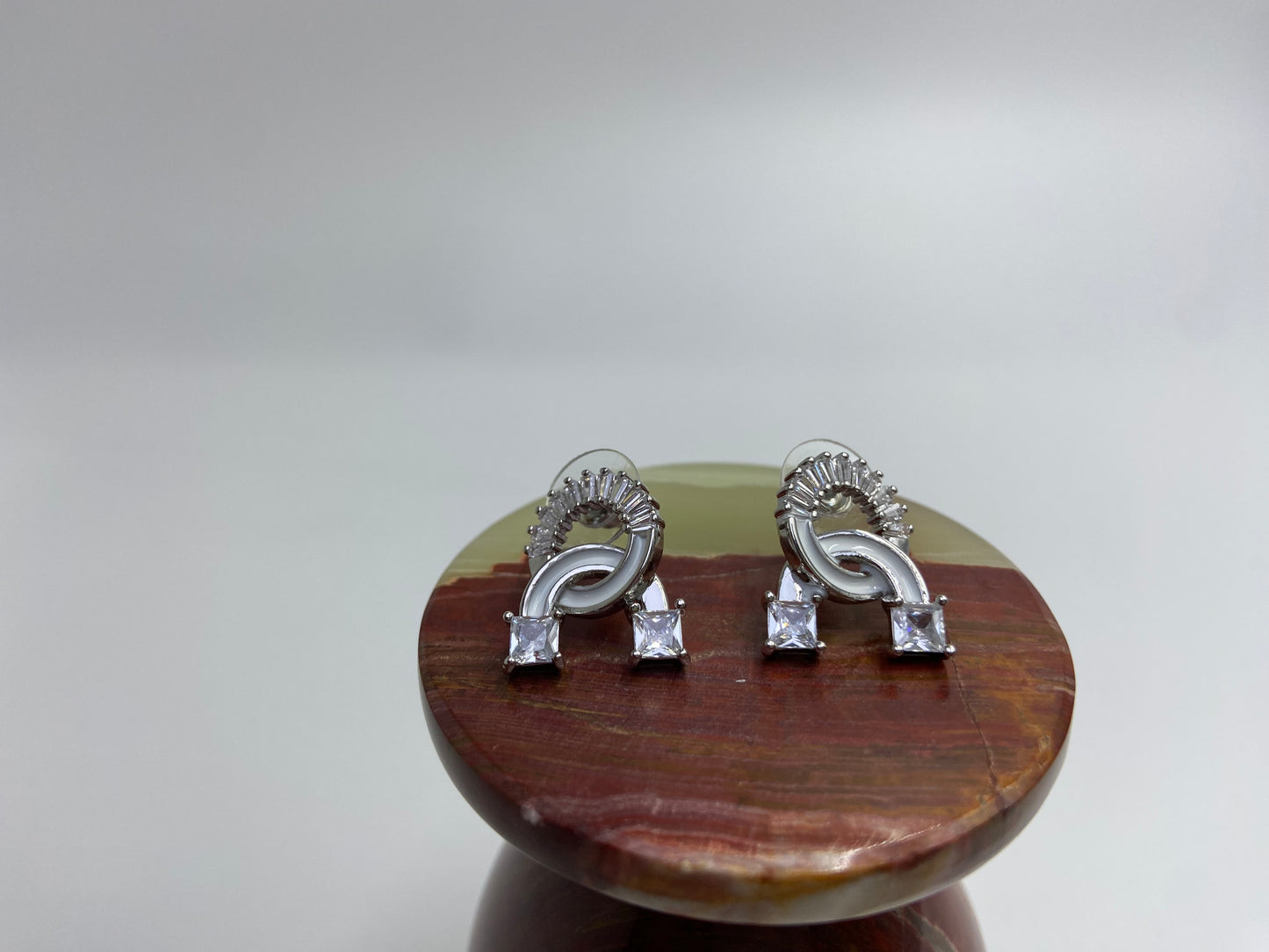 Silver Rainbow in White Baguette Loop