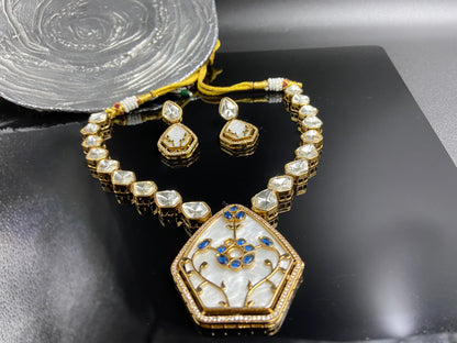 White Theva Style Necklace set with Large Polkis String