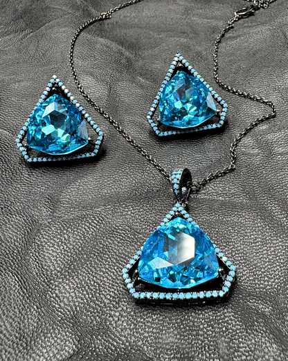 Turquoise Swarovski pendant set